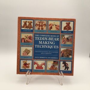 The Complete Book of Bear Making Techniques by Alicia Merrett & Ann Stephens